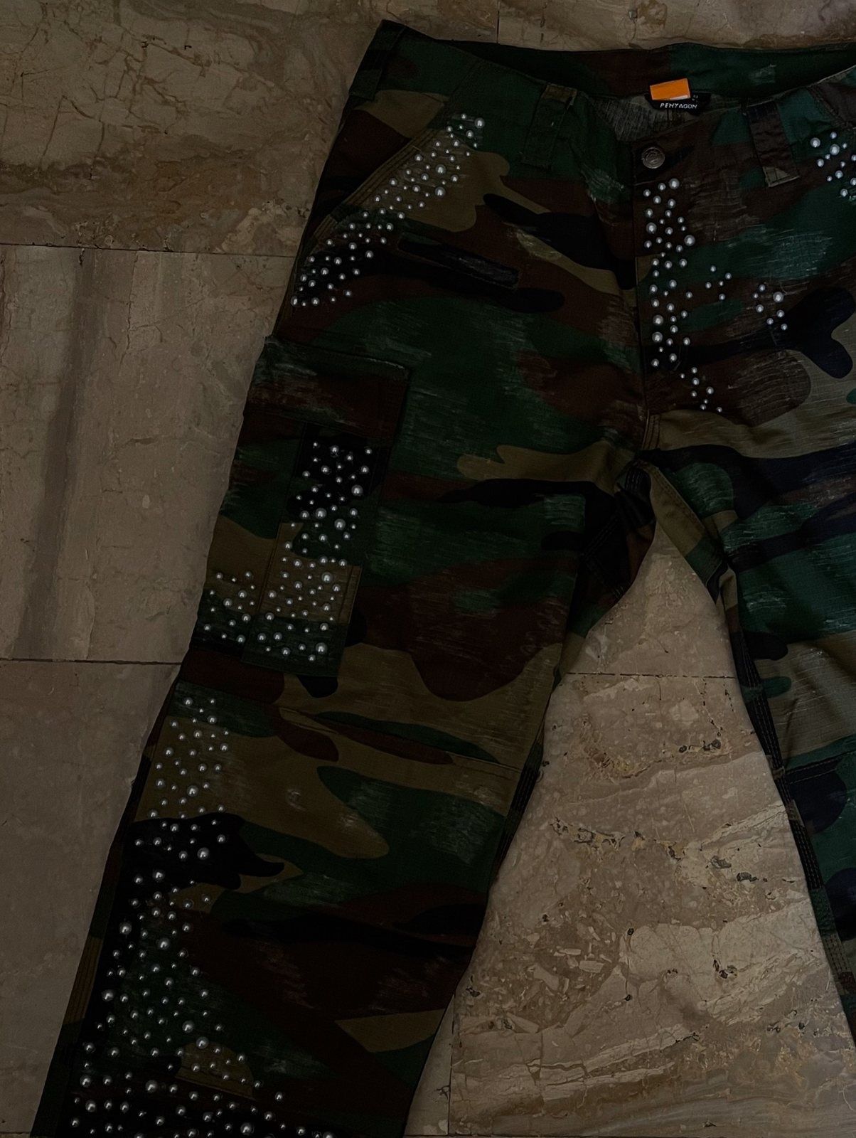Camo military pants with pearls, the full leg